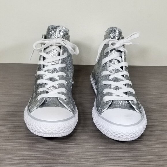 Converse Chuck Taylor All Star Sneakers, Silver Leather, Little Kid Size 3 / 35 - Picture 2 of 12